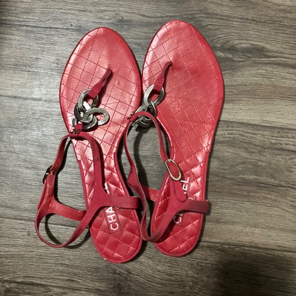 Authentic Chanel thong chain sandals size 9=39.5 - Picture 2 of 3